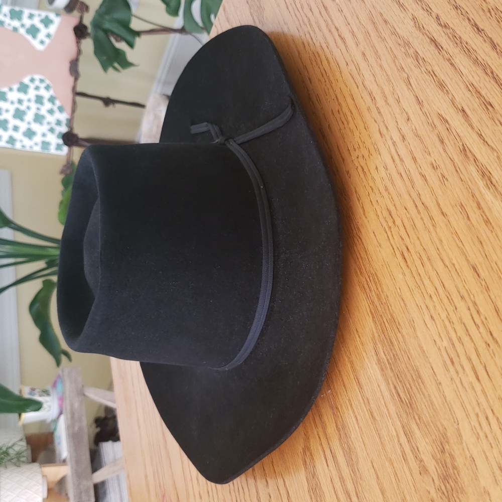 Resistol Self Conforming hat size 7